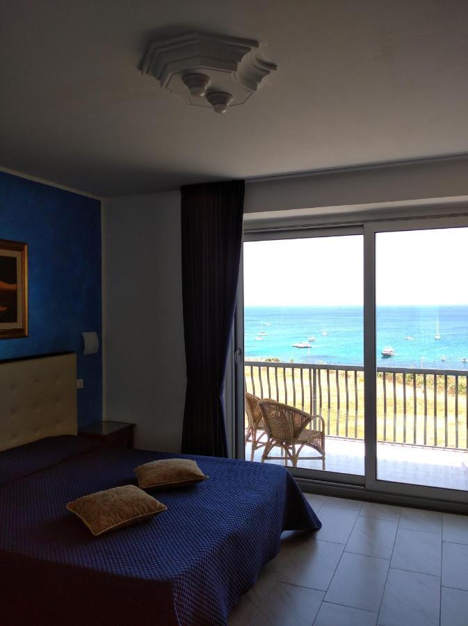 B&B Aquila Reale Portopalo Di Capo Passero Екстериор снимка